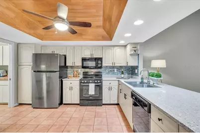 4565 Lakecrest Place #18, Sarasota, FL 34233 - Photo 14