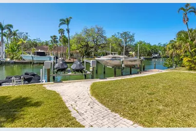 1248 Northport Drive, Sarasota, FL 34242 - Photo 32