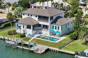 548 Hornblower Ln, Longboat Key, FL 34228 - Photo 2