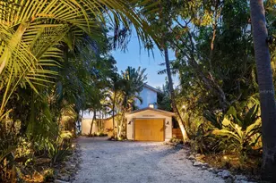 7314 Point of Rocks Rd, Sarasota, FL 34242 - Photo 18