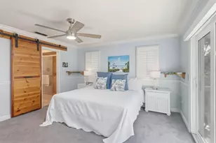 221 Island Cir, Sarasota, FL 34242 - Photo 12