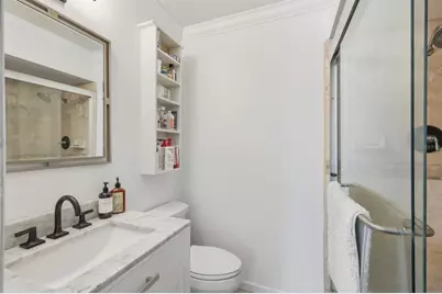 221 Island Circle, Sarasota, FL 34242 - Photo 16