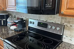 1036 Hope St, Venice, FL 34285 - Photo 10