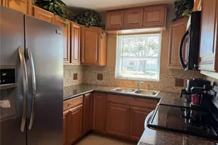 1036 Hope St, Venice, FL 34285 - Photo 8