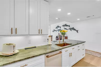 615 Dream Island Place #201, Longboat Key, FL 34228 - Photo 6