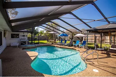 2216 40th Street W, Bradenton, FL 34205 - Photo 2