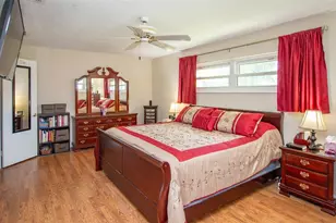 2216 40th St W, Bradenton, FL 34205 - Photo 14