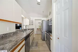 3937 37th St Ct W, Bradenton, FL 34205 - Photo 8