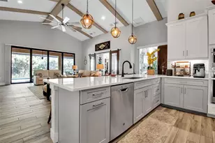 848 Seascape Pl, Sarasota, FL 34240 - Photo 10