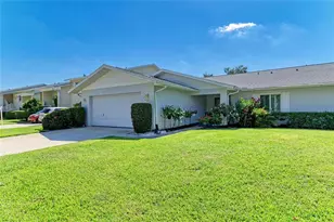 7287 Eleanor Cir, Sarasota, FL 34243 - Photo 6