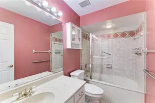 7287 Eleanor Cir, Sarasota, FL 34243 - Photo 32