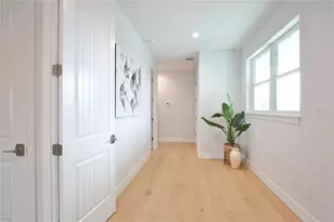 262 Island Cir, Sarasota, FL 34242 - Photo 28