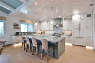 262 Island Cir, Sarasota, FL 34242 - Photo 20