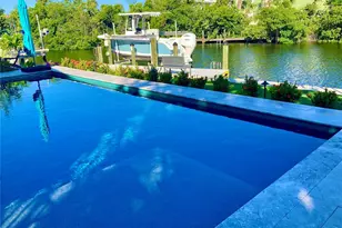 262 Island Cir, Sarasota, FL 34242 - Photo 6