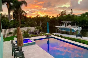 262 Island Cir, Sarasota, FL 34242 - Photo 48