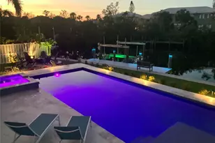 262 Island Cir, Sarasota, FL 34242 - Photo 48