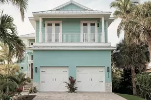 262 Island Cir, Sarasota, FL 34242 - Photo 2