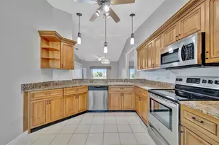5240 Hyland Hills Ave, Sarasota, FL 34241 - Photo 12