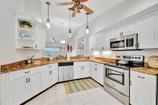 5240 Hyland Hills Ave, Sarasota, FL 34241 - Photo 14