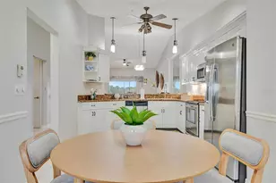5240 Hyland Hills Ave, Sarasota, FL 34241 - Photo 4