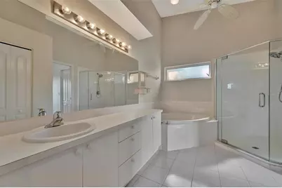 5240 Hyland Hills Avenue #1421, Sarasota, FL 34241 - Photo 22