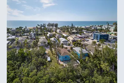 2915 Avenue C, Holmes Beach, FL 34217 - Photo 46