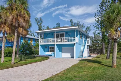 2915 Avenue C, Holmes Beach, FL 34217 - Photo 2