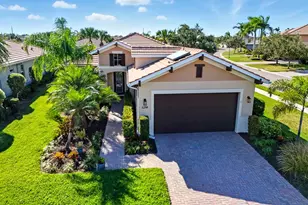 1250 Tidewater Ct, Bradenton, FL 34208 - Photo 2