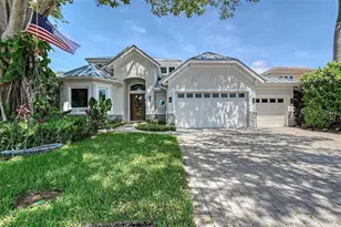 3921 Maravic Pl, Sarasota, FL 34231 - Photo 2