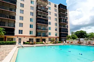 2901 26th St W, Bradenton, FL 34205 - Photo 4