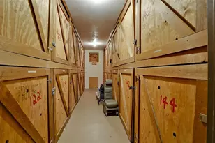 2901 26th St W, Bradenton, FL 34205 - Photo 28