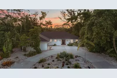 635 Tropical Circle, Sarasota, FL 34242 - Photo 4