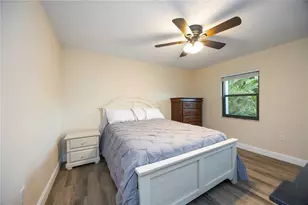 635 Tropical Cir, Sarasota, FL 34242 - Photo 28