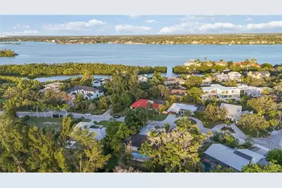 635 Tropical Circle, Sarasota, FL 34242 - Photo 58