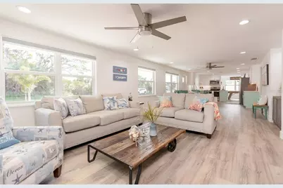 408 71st Street, Holmes Beach, FL 34217 - Photo 10