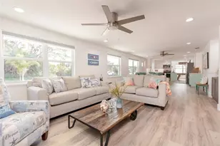 408 71st St, Holmes Beach, FL 34217 - Photo 10