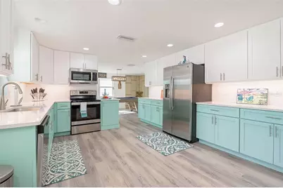 408 71st Street, Holmes Beach, FL 34217 - Photo 4