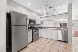 1400 Water View Dr W, Largo, FL 33771 - Photo 12