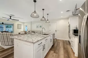 2426 Wisteria St, Sarasota, FL 34239 - Photo 12