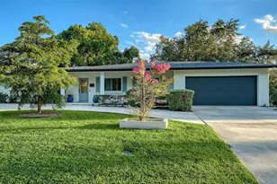 2426 Wisteria St, Sarasota, FL 34239 - Photo 4