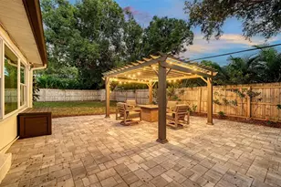 2426 Wisteria St, Sarasota, FL 34239 - Photo 40