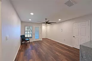 8809 Manor Loop, Lakewood Ranch, FL 34202 - Photo 10