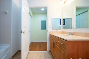 1064 N Tamiami Trl, Sarasota, FL 34236 - Photo 24