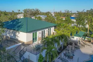 9203 Griggs Rd, Englewood, FL 34224 - Photo 38