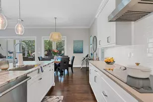 1614 Bay Rd, Sarasota, FL 34239 - Photo 12