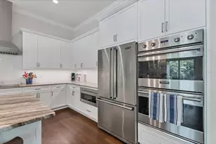 1614 Bay Rd, Sarasota, FL 34239 - Photo 14