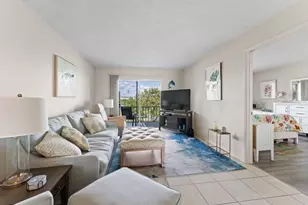 3915 Lake Bayshore Dr, Bradenton, FL 34205 - Photo 4