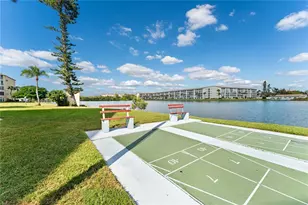 3915 Lake Bayshore Dr, Bradenton, FL 34205 - Photo 24