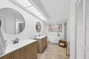 7768 Fairway Woods Dr, Sarasota, FL 34238 - Photo 26