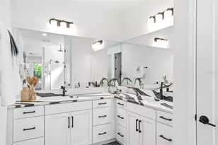 17333 Savory Mist Cir, Lakewood Ranch, FL 34211 - Photo 8